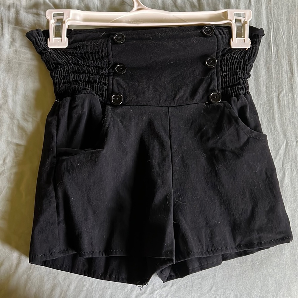 Black stretchy shorts Small Route 3